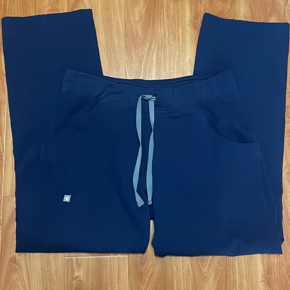 Figs Scrub Pants - Picture 2 of 5